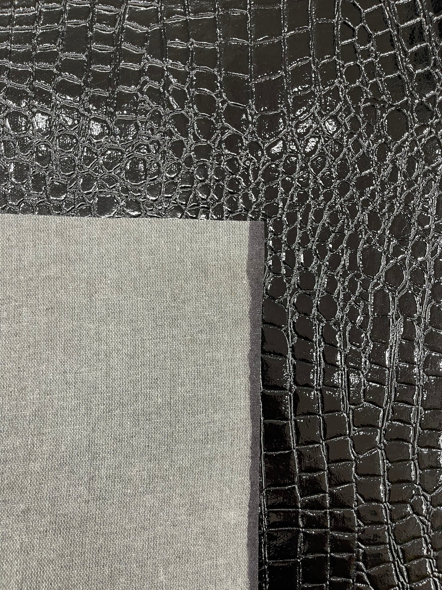 Shiny Alligator 3D Embossed Vinyl Fabric, 54" Wide Upholstery Crafting Accessories Applications