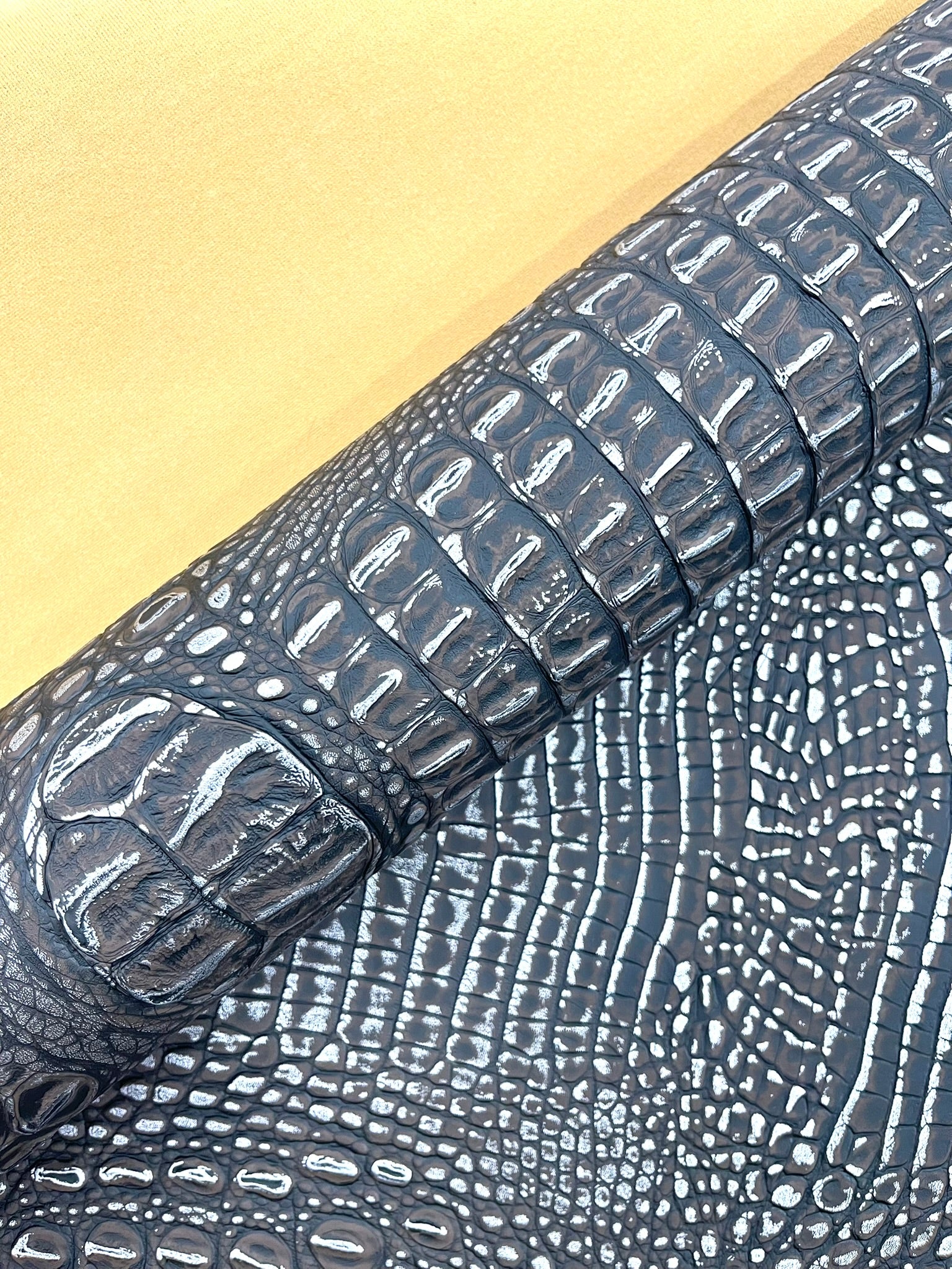 Metallic Gator Vinyl Fabric 54" Wide / Upholstery Crafting Accessories Applications Faux Leather PVC.