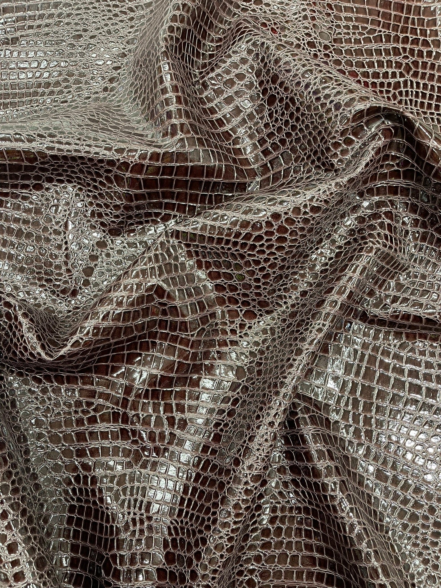 Shiny Alligator 3D Embossed Vinyl Fabric, 54" Wide Upholstery Crafting Accessories Applications