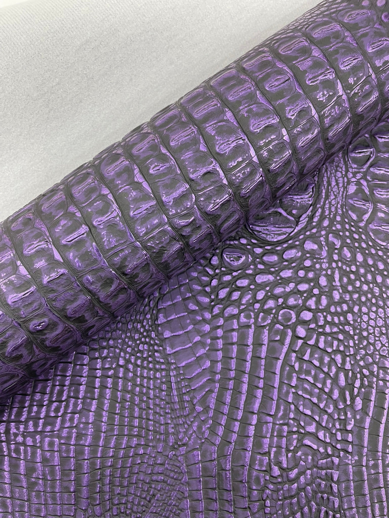 Metallic Gator Vinyl Fabric 54" Wide / Upholstery Crafting Accessories Applications Faux Leather PVC.