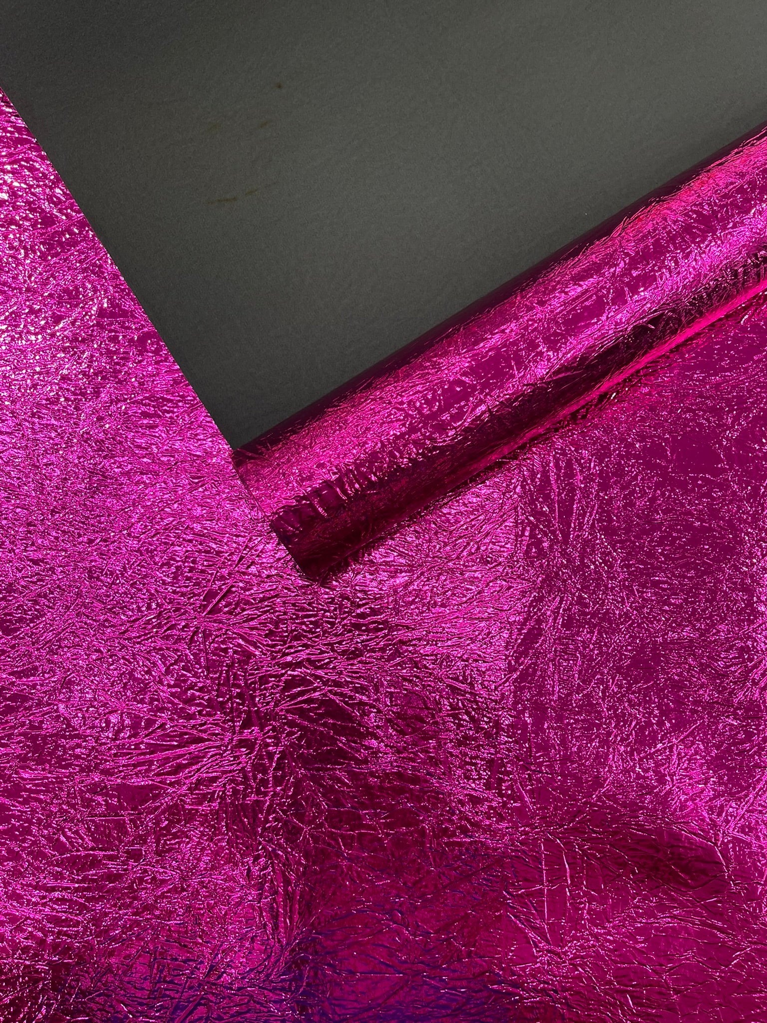 Crush Chrome Mirror Shiny Vinyl 54" Wide, Upholstery Crafting Accessories Applications.