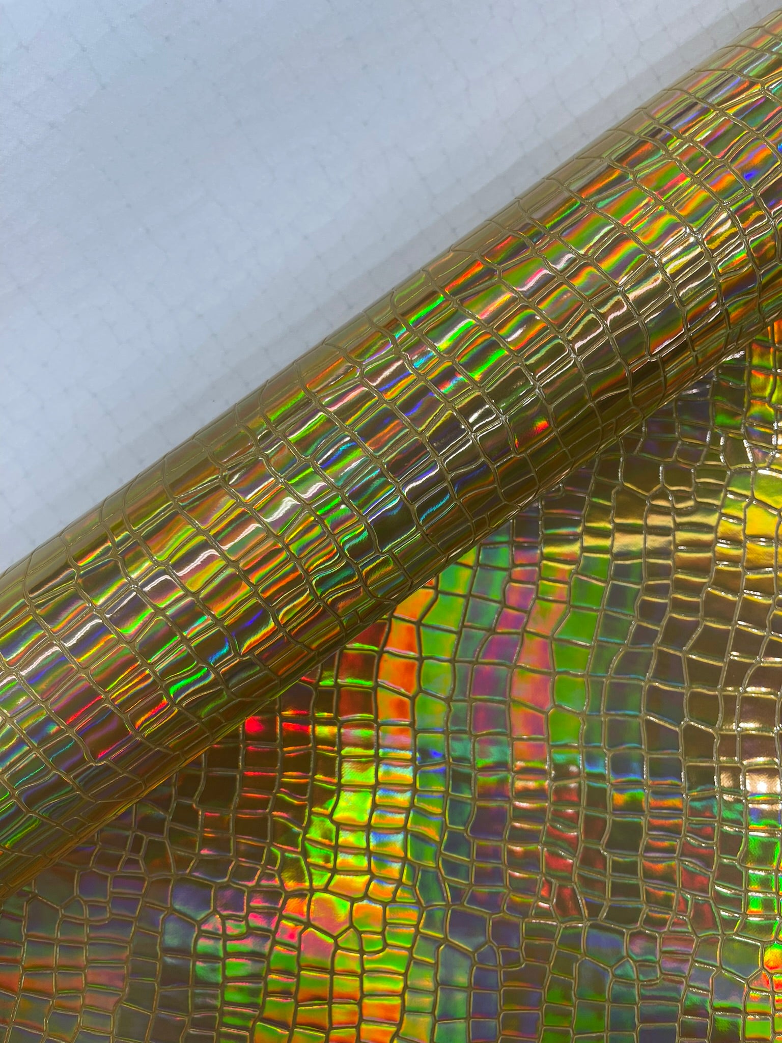 Crocodile Embossed PVC Holographic Vinyl Fabric / Upholstery Crafting Accessories Applications
