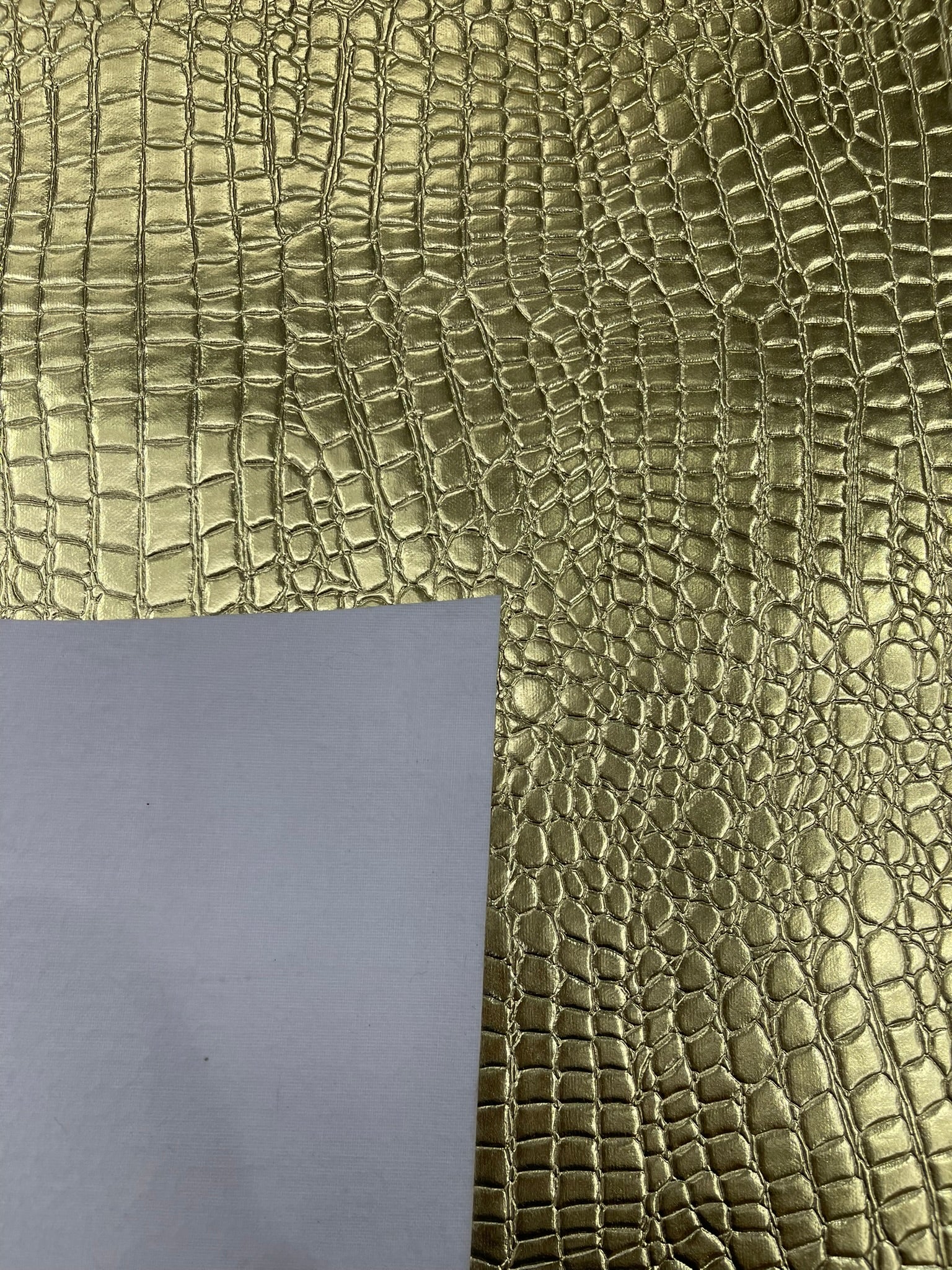 Shiny Alligator 3D Embossed Vinyl Fabric, 54" Wide Upholstery Crafting Accessories Applications