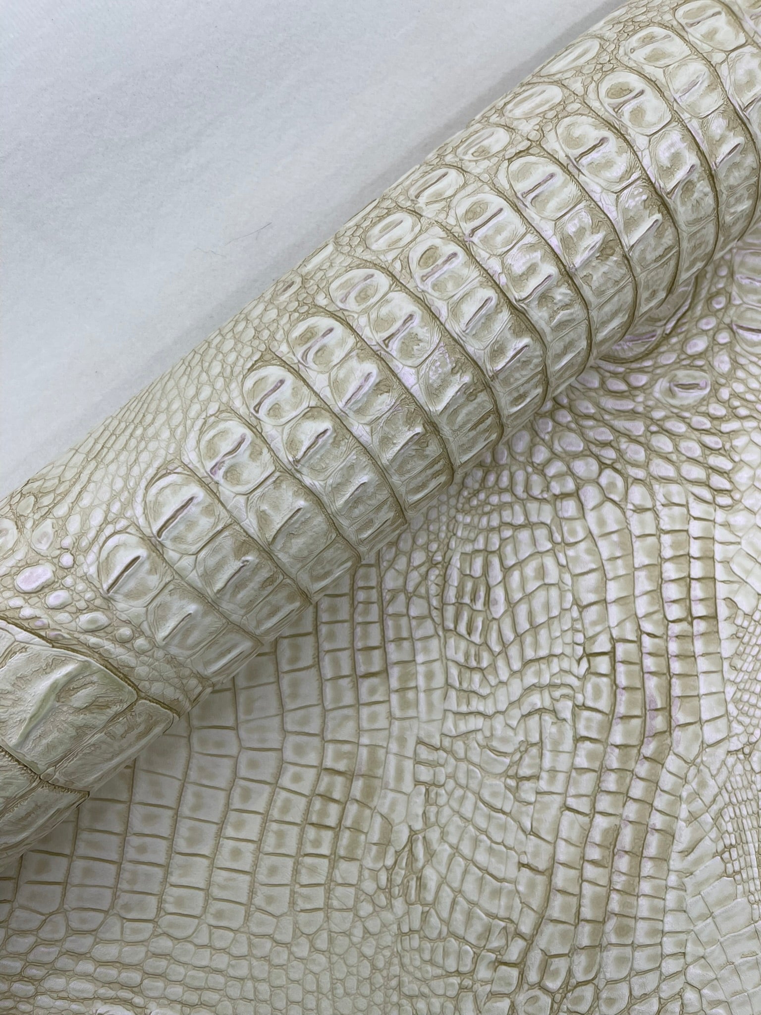 Metallic Gator Vinyl Fabric 54" Wide / Upholstery Crafting Accessories Applications Faux Leather PVC.