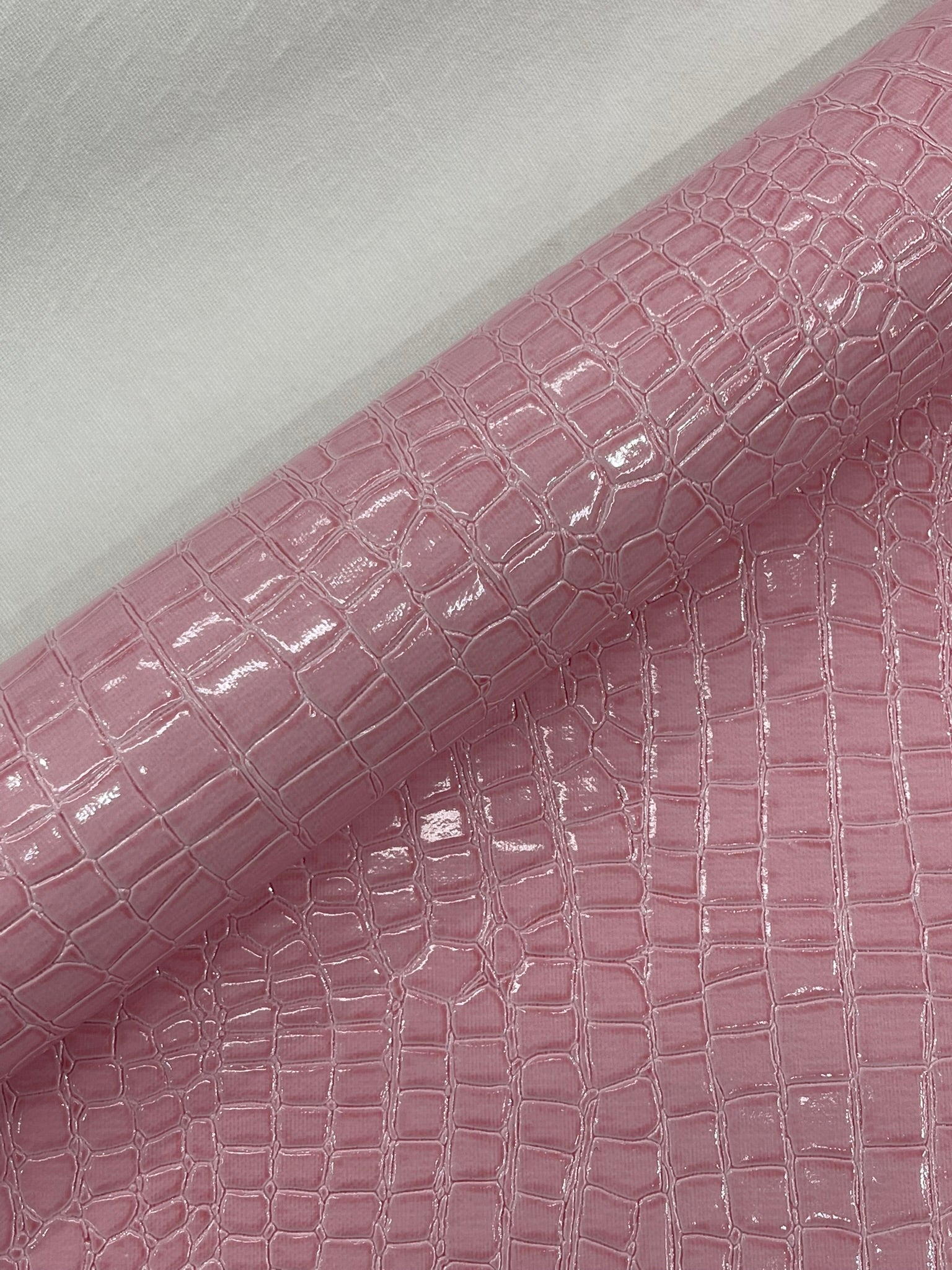 Shiny Alligator 3D Embossed Vinyl Fabric, 54" Wide Upholstery Crafting Accessories Applications