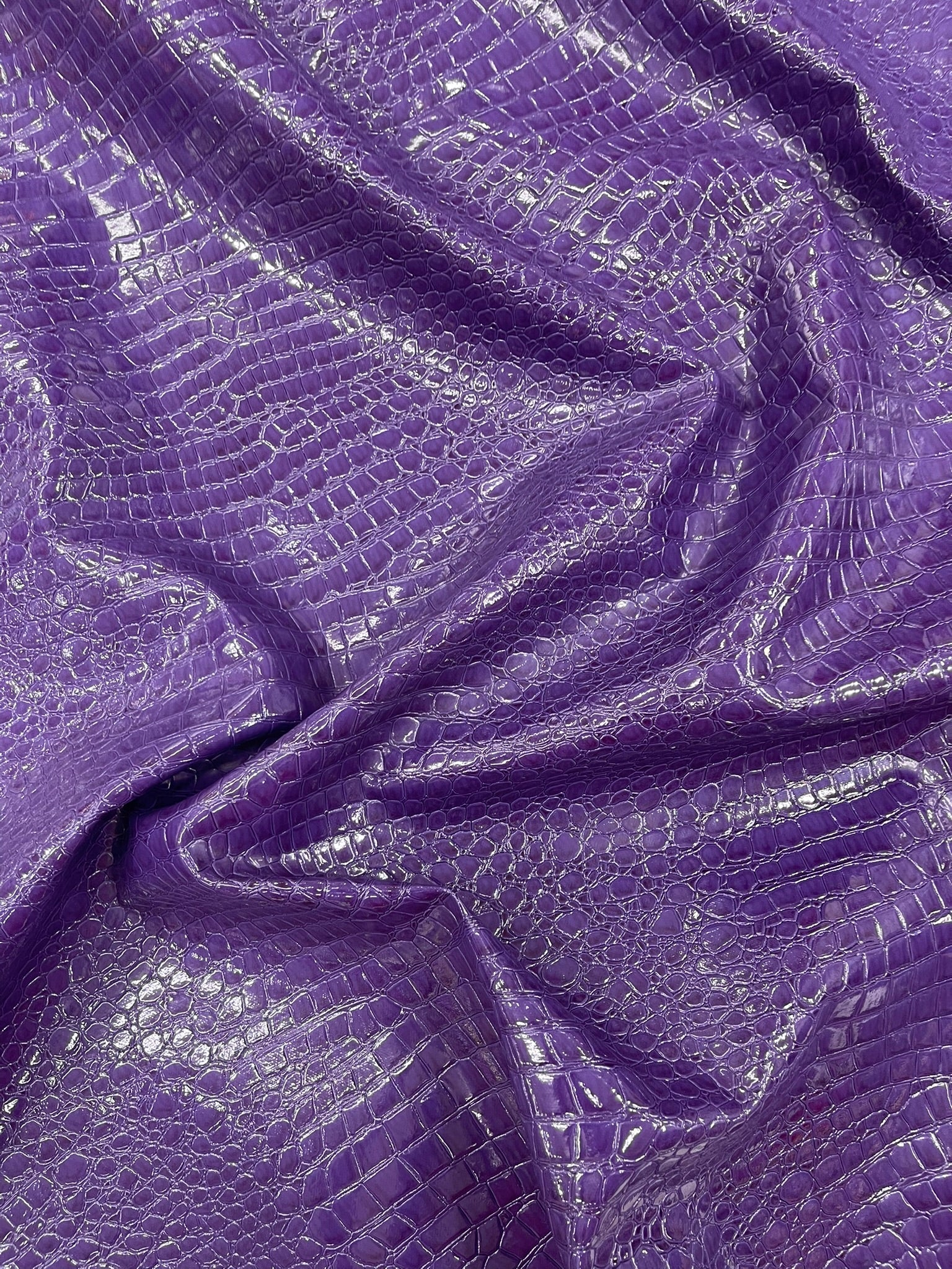 Shiny Alligator 3D Embossed Vinyl Fabric, 54" Wide Upholstery Crafting Accessories Applications