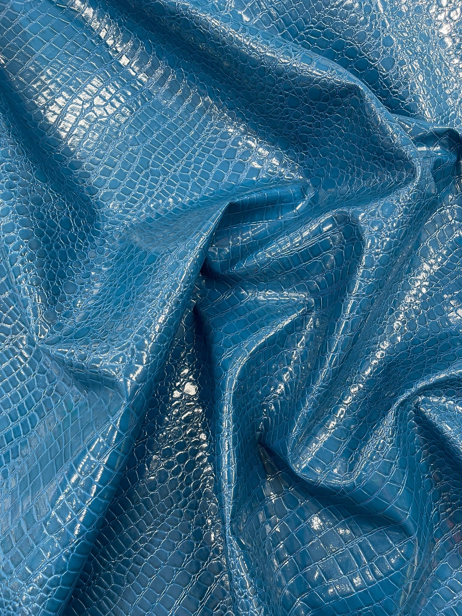 Shiny Alligator 3D Embossed Vinyl Fabric, 54" Wide Upholstery Crafting Accessories Applications