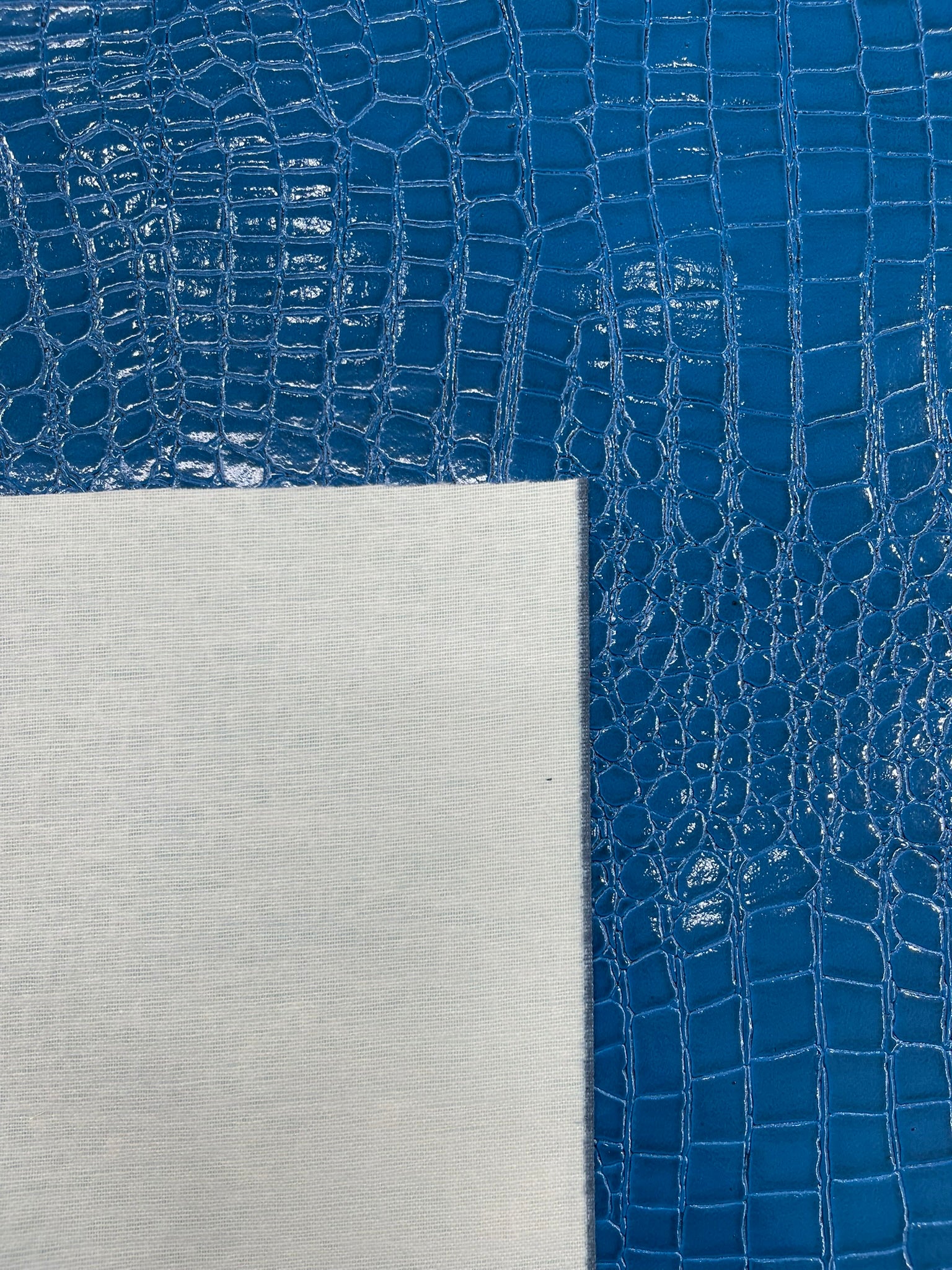Shiny Alligator 3D Embossed Vinyl Fabric, 54" Wide Upholstery Crafting Accessories Applications