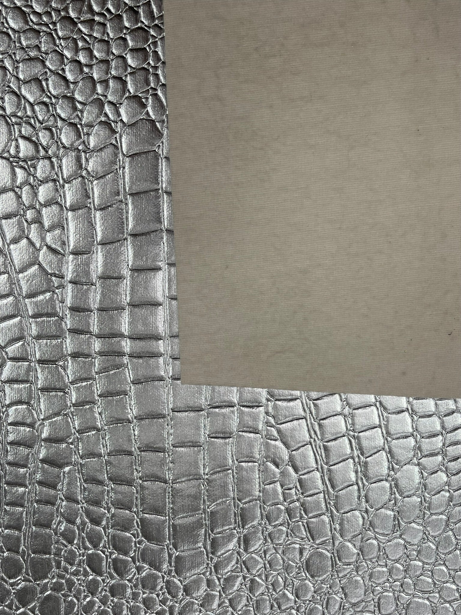 Shiny Alligator 3D Embossed Vinyl Fabric, 54" Wide Upholstery Crafting Accessories Applications