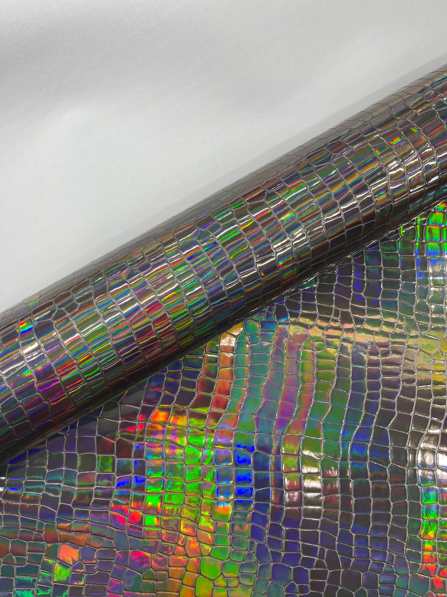 Crocodile Embossed PVC Holographic Vinyl Fabric / Upholstery Crafting Accessories Applications