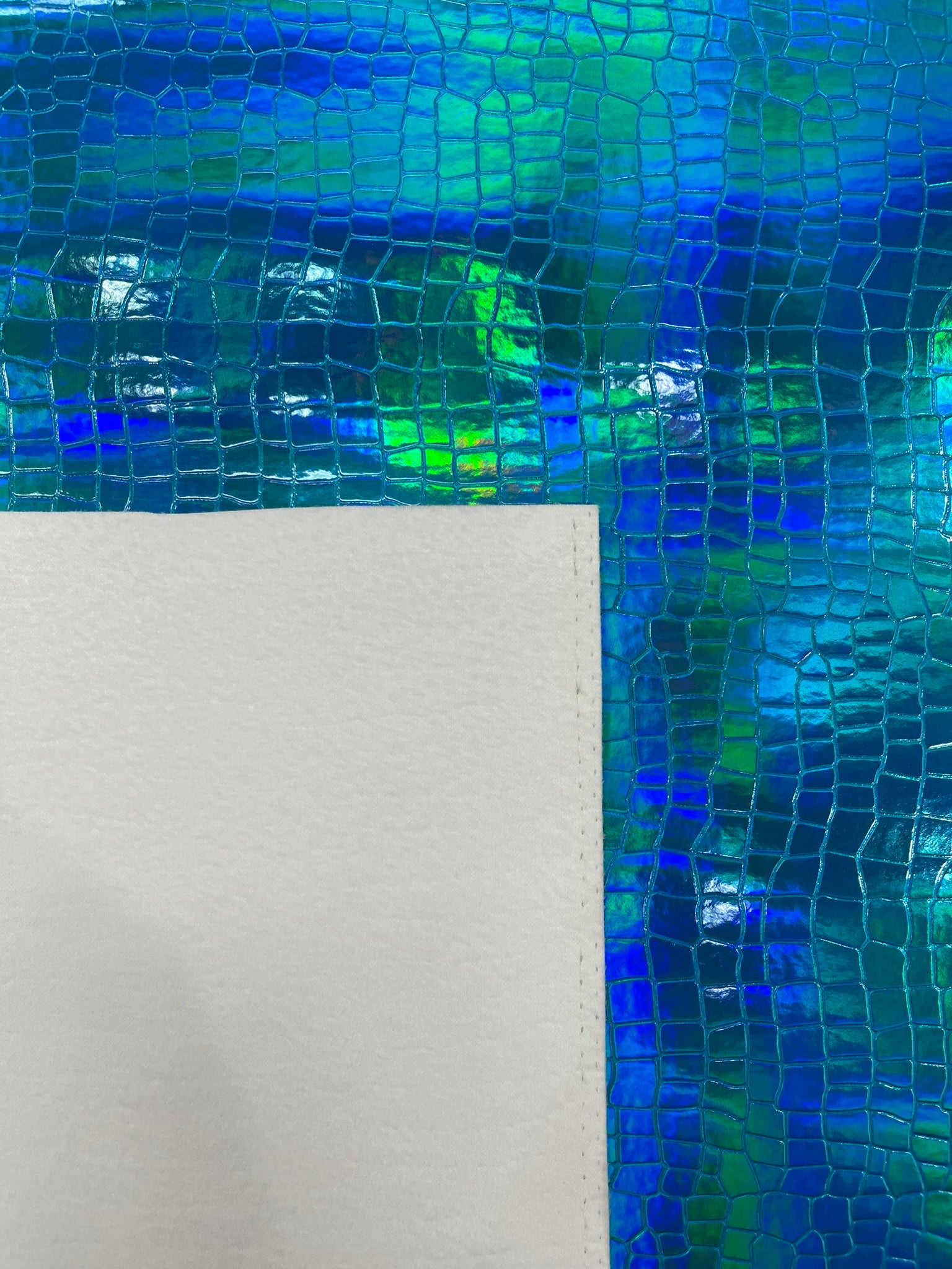Crocodile Embossed PVC Holographic Vinyl Fabric / Upholstery Crafting Accessories Applications