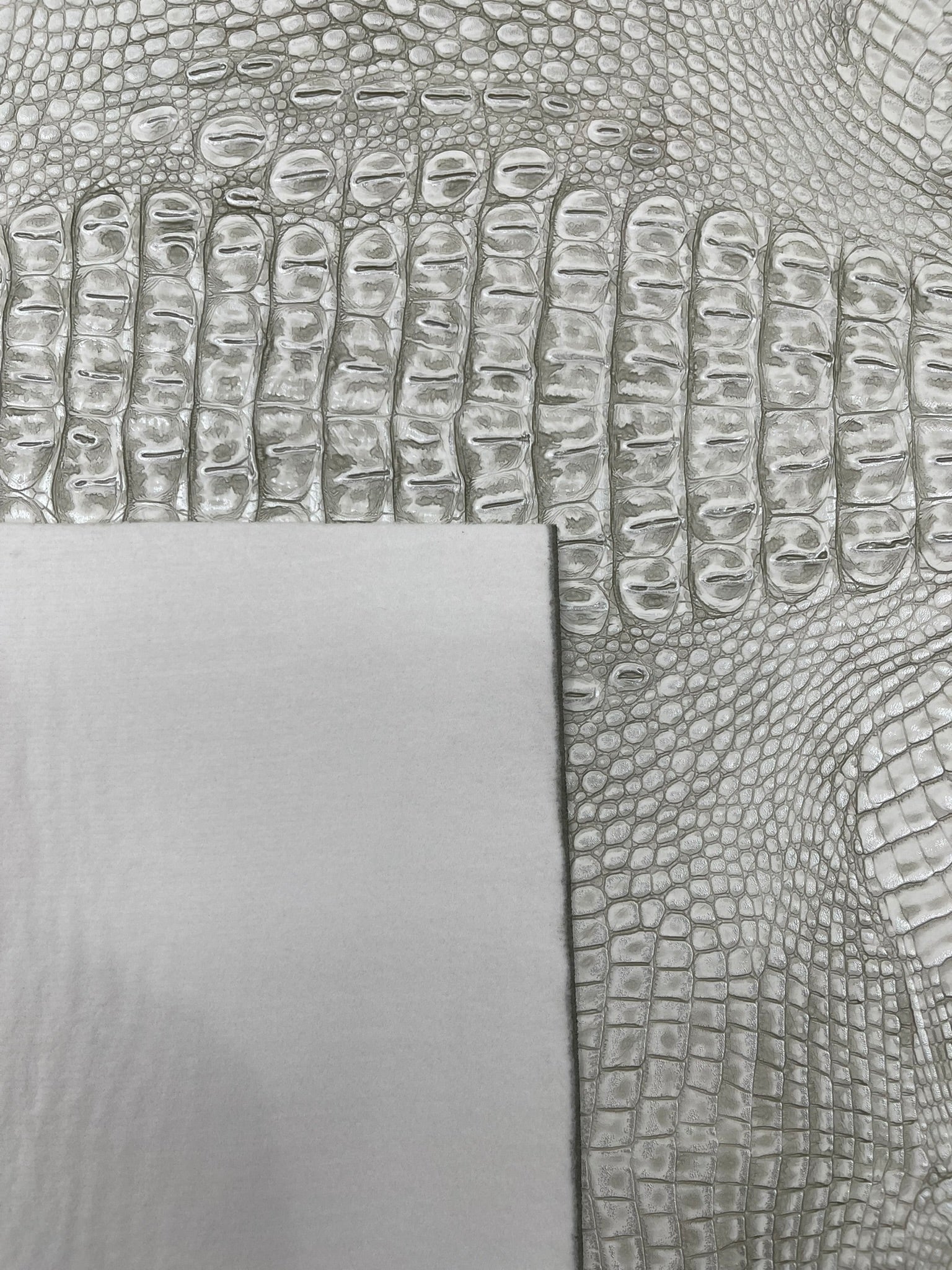 Metallic Gator Vinyl Fabric 54" Wide / Upholstery Crafting Accessories Applications Faux Leather PVC.